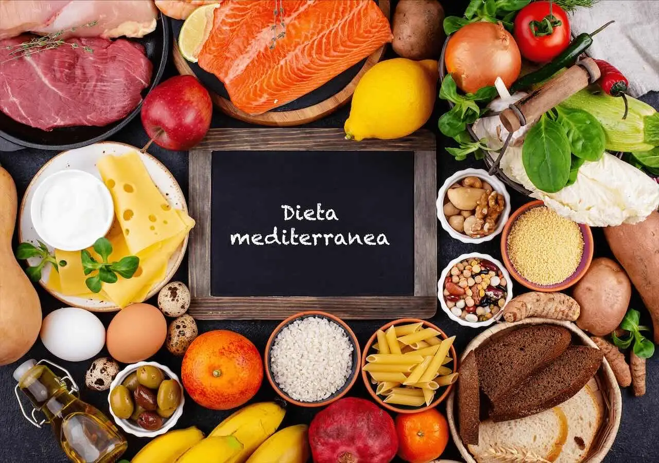 Dieta mediterranea: come sfruttare i frutti di stagione per la pressione arteriosa