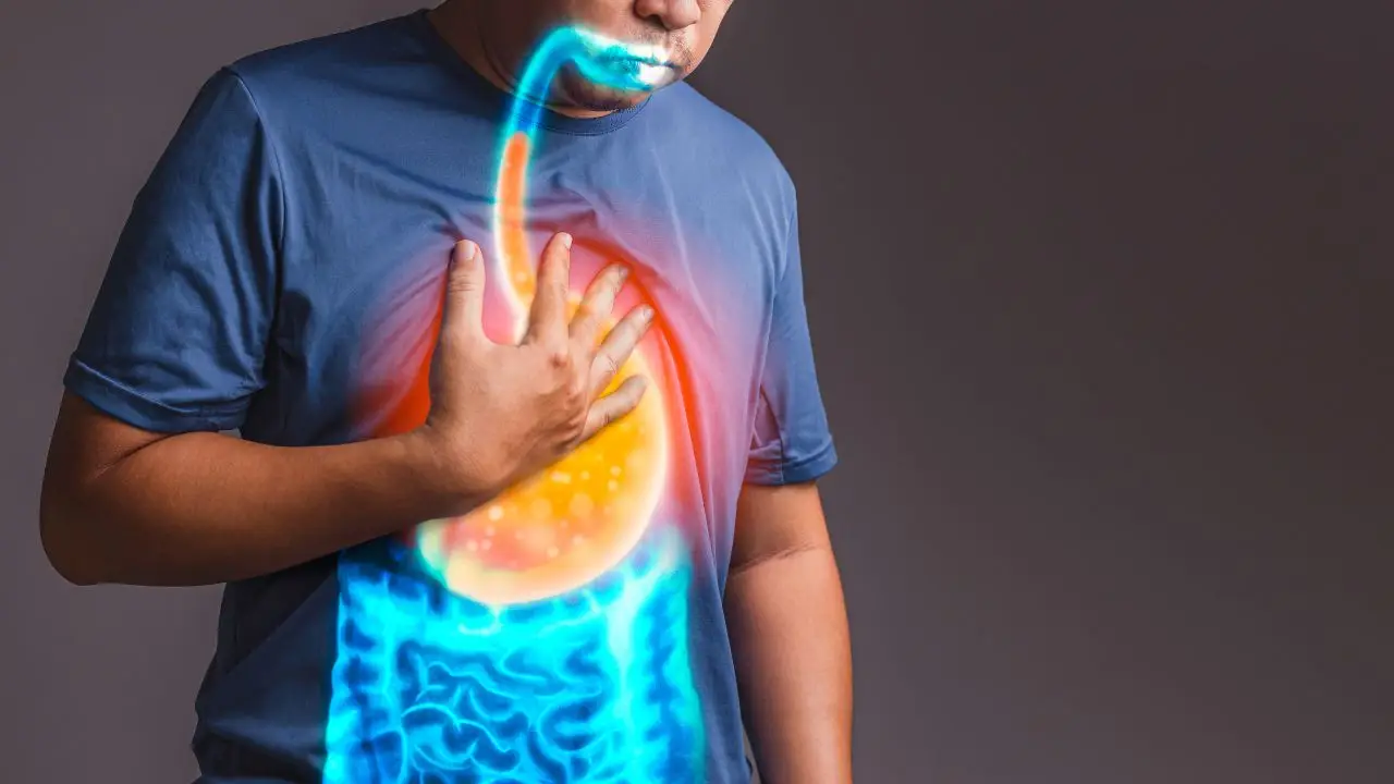 Hai la gastrite al mattino: ecco gli alimenti che calmano lo stomaco subito